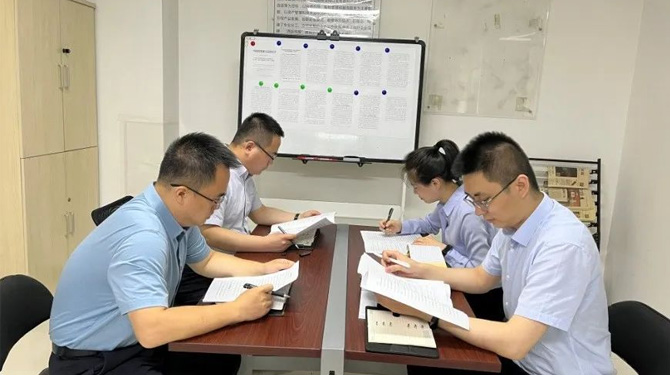 扶貧基金黨支部、第八黨支部、第四黨支部開展主題活動(dòng)